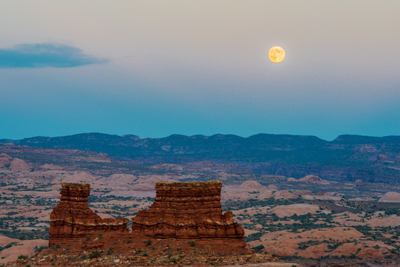 Full Moon in Arch National Park, Utah
