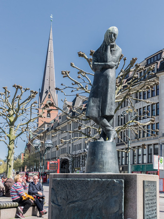 Statures on street in Hamburg