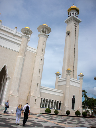 Sultan Omar Ali Saifuddin Mosque Brunei