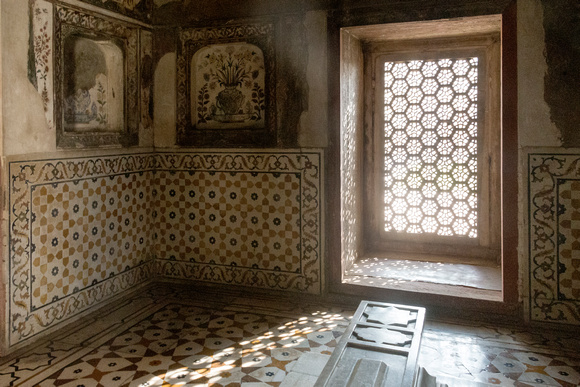 Tomb of I'timād-ud-Daulah in Agra, India